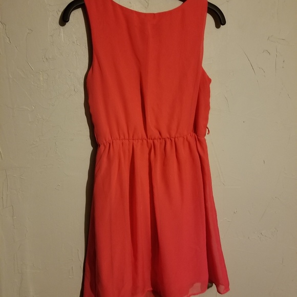 Dress - Picture 2 of 3